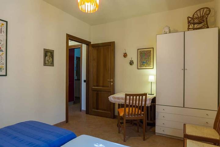 Entire apartment, Apartment in villa with pool at walking distance from Todi center in Todi, Perugia Province