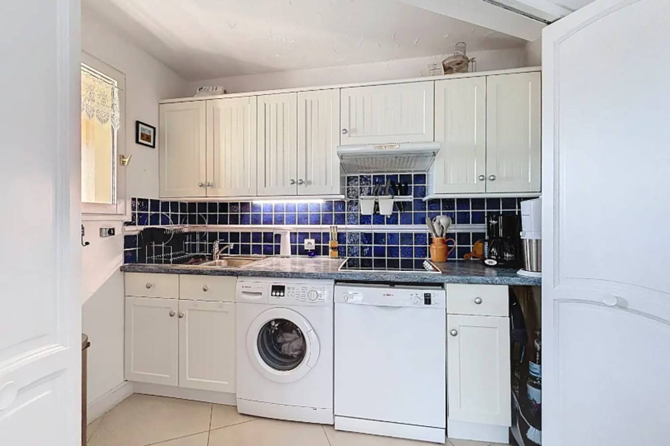 Ganze Wohnung, Ferienwohnung für 4 Personen mit Balkon in Le Dramont, Saint-Raphaël