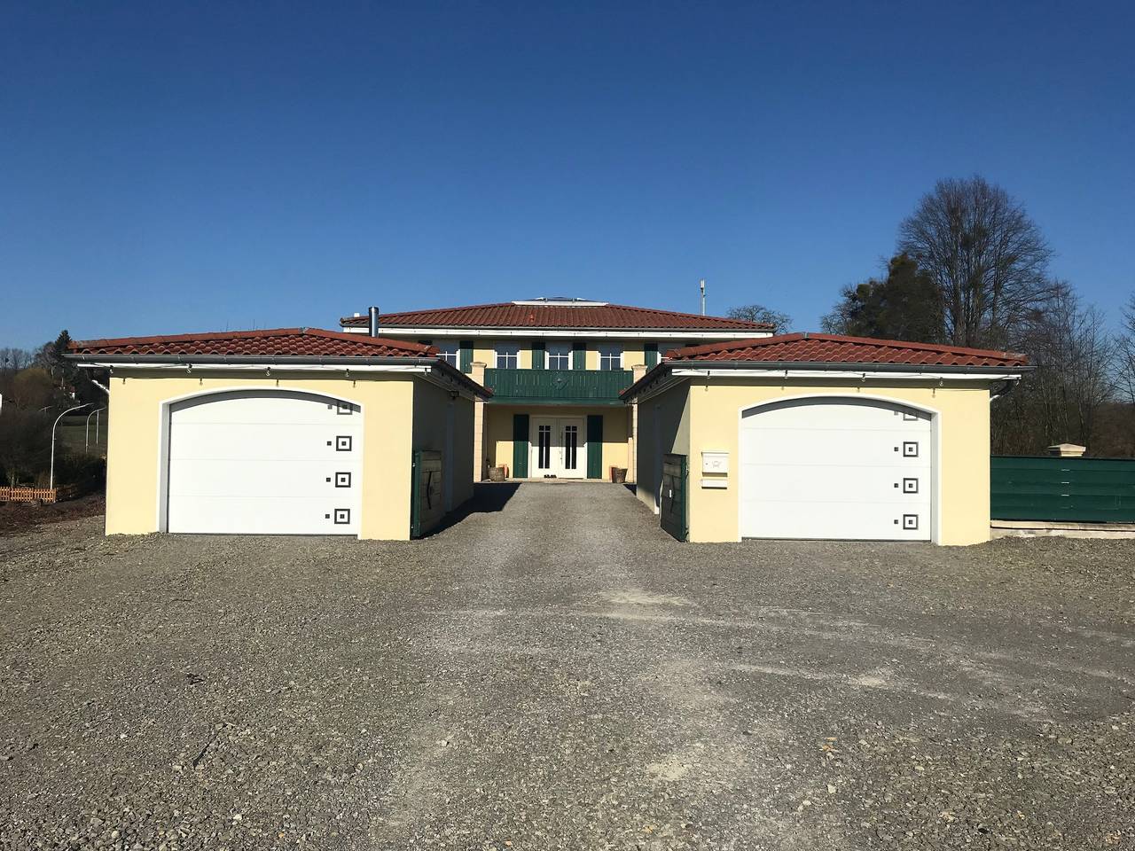 Ganze Ferienwohnung, Einliegerwohnung 2 mit Garage in Beverungen, Kreis Höxter