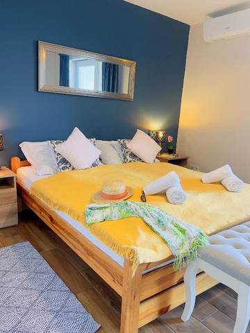 Gîte pour 6 personnes, avec vue ainsi que vue sur le lac et jardin à Szigliget