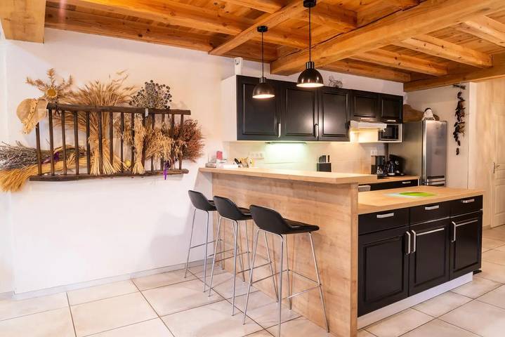 Gîte pour 8 personnes, avec jardin à Fraissinet-de-Lozère - 2