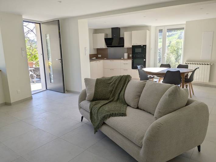 Gîte pour 4 personnes, avec terrasse et jardin à La Cresse - 2