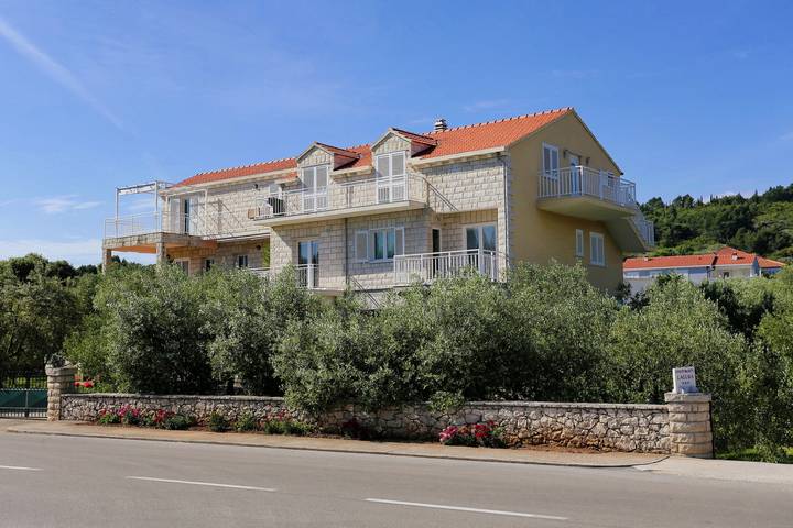 Ganze Wohnung, Studio Appartement mit Terrasse Lumbarda (Korcula) -a in Lumbarda, Korcula