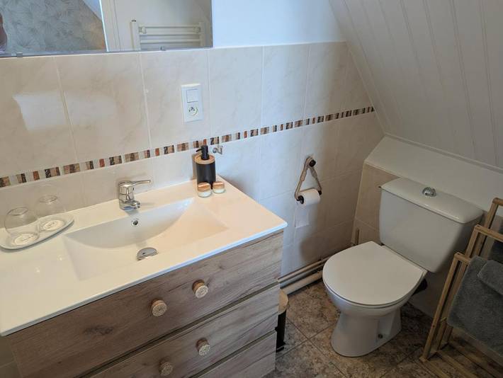 Location de vacances pour 2 personnes, avec Terrasse et Jardin ainsi que Piscine et Vue à Prayssac - 3