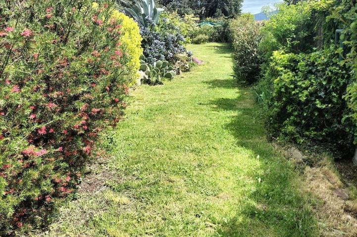 Location de vacances pour 9 personnes, avec Jacuzzi et Piscine dans Arboussols