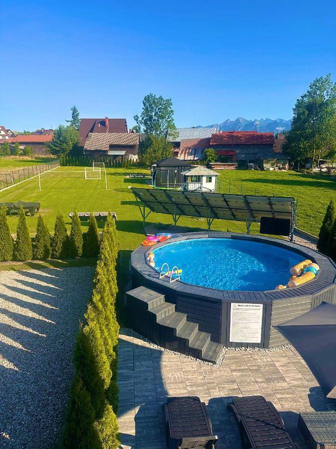 Apartament wakacyjny dla 10 osób, z Balkon i Jacuzzi oraz Taras i Ogród w Czarna Góra