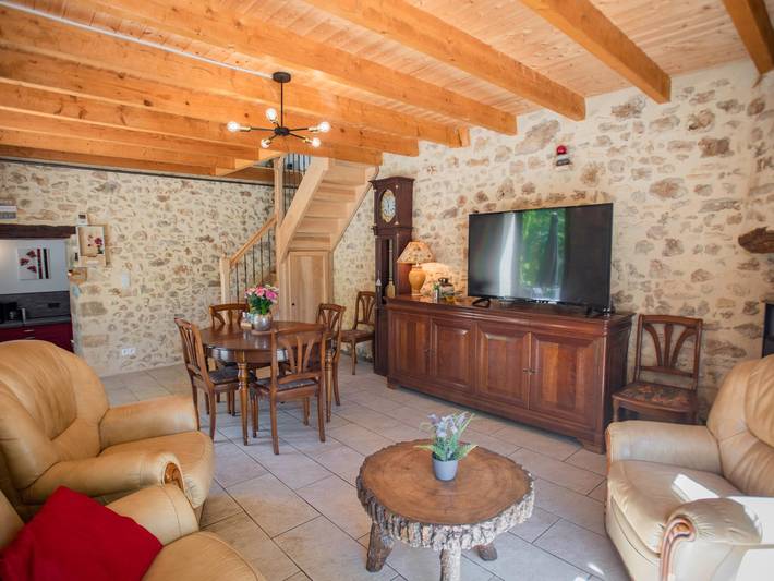 Maison de vacances pour 5 personnes, avec terrasse ainsi que jardin et piscine, animaux acceptés en Dordogne - 4