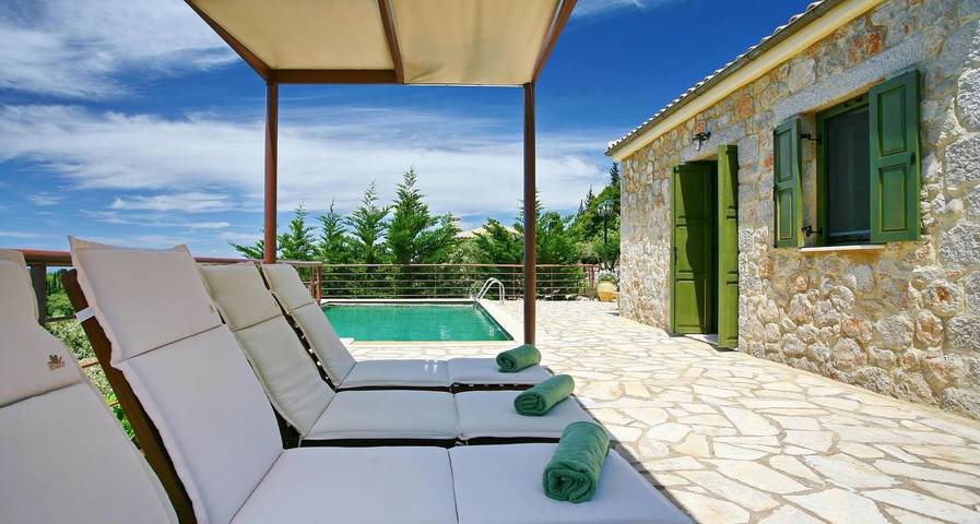 Villa voor 6 personen, met terras en tuin, kindvriendelijk op Lefkada