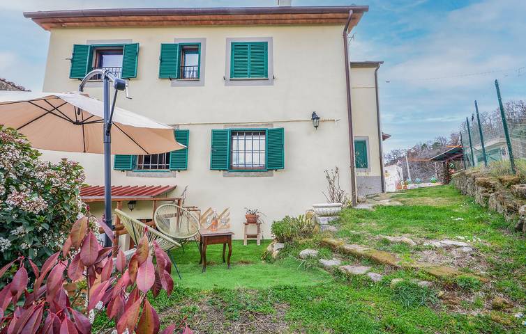 Casa vacanza per 6 persone, con giardino a Castel del Piano