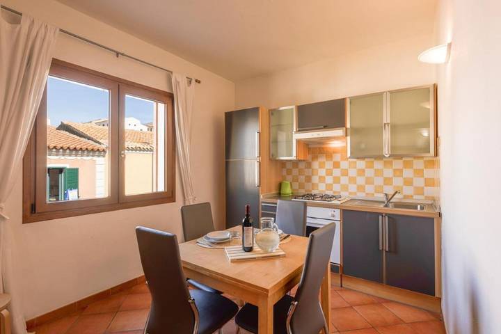 Gîte pour 4 personnes, avec balcon/terrasse dans Santa Teresa Gallura - 3