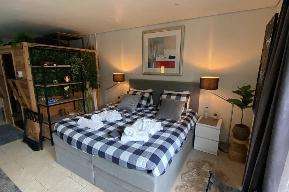 Luxe Wellness Bed & Breakfast in Midden Nederland. Met warm privé zwembad in Soest (Niederlande), Utrecht und Umgebung