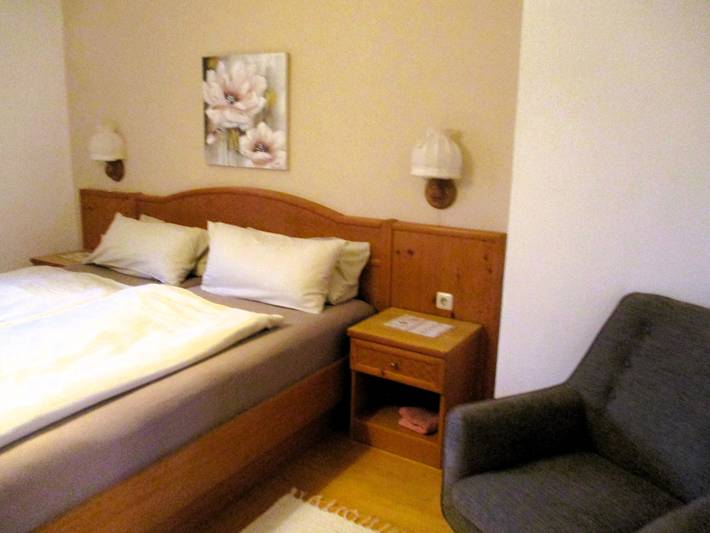 Ganze Ferienwohnung, Kleinrachlhof | Chiemgau Karte - Appartement Rosmarin 28 qm 1-2 Pers., Kochnische, Balkon in Grassau, Chiemsee