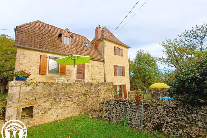 Gîte pour 8 personnes, avec jardin à Gramat