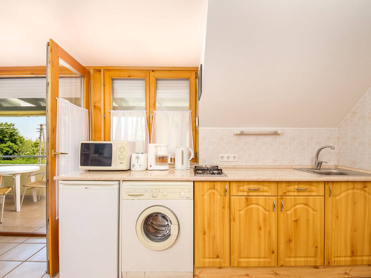 Ganze Wohnung, Katie 1 in Balatonmariafürdö, Plattensee Südufer