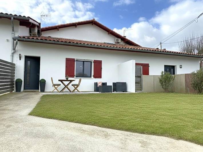 Gîte pour 2 personnes, avec jardin à Souraïde - 3