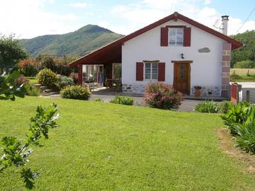 Gîte pour 6 personnes, avec terrasse et jardin, animaux acceptés à Saint-Jean-le-Vieux
