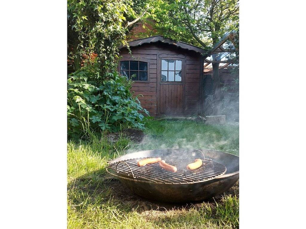 Hütte in Warmenhuizen mit Schwimmbecken in Schoorldam, Noord-Holland - Nordseeküste