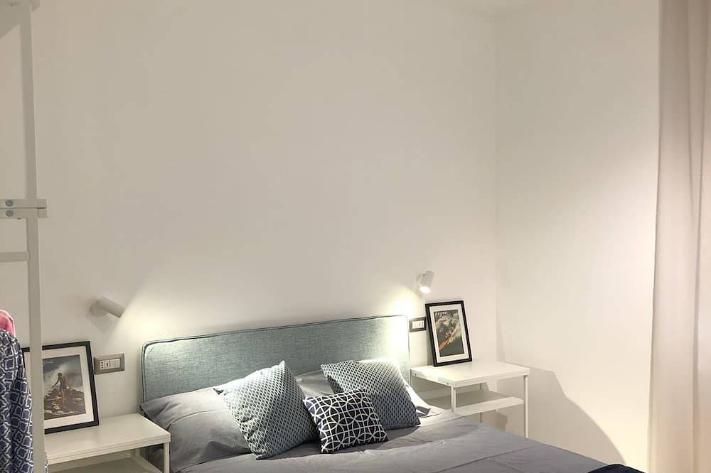 Entire apartment, Beautiful newly renovated apartment close to the centre and the beach in Porto San Giorgio, Fermo Province