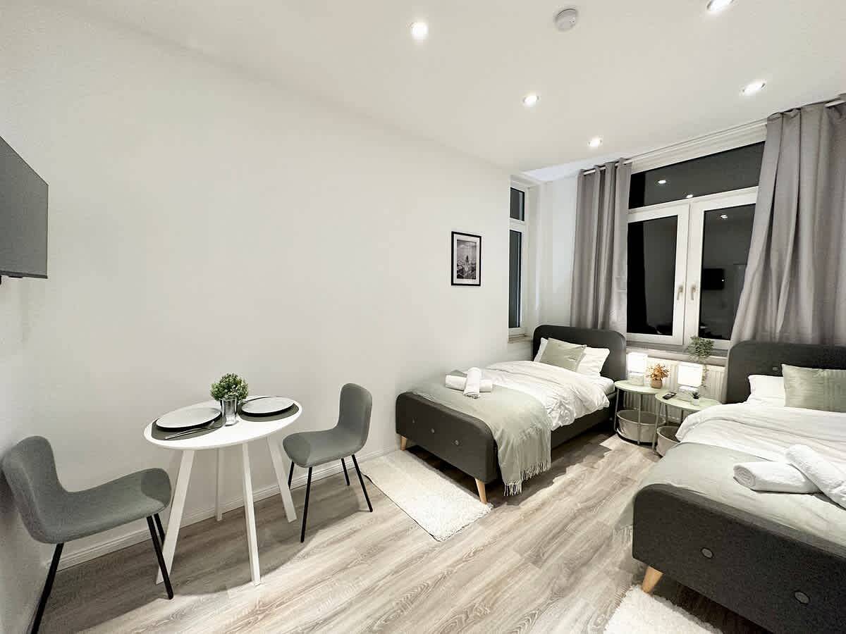 Ganze Wohnung, Ferienwohnung für 4 Personen mit Balkon/Terrasse in Lehe (Bremerhaven), Bremerhaven