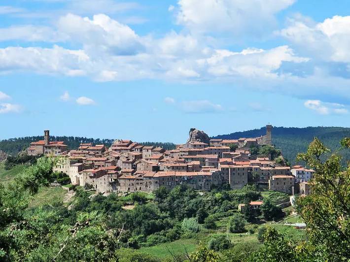 Agriturismo per 9 persone, con Giardino e Piscina a Roccastrada