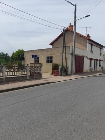 Gîte pour 14 personnes dans Thiel-sur-Acolin