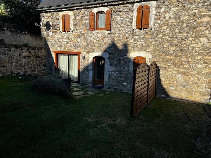 Gîte pour 4 personnes, avec jardin à Sailhan