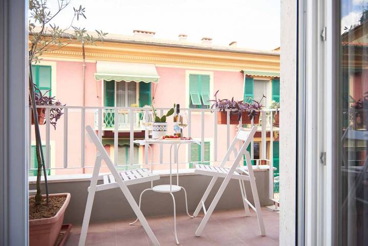 Ganze Wohnung, Ferienwohnung für 4 Personen mit Balkon/Terrasse in La Spezia (By), La Spezia