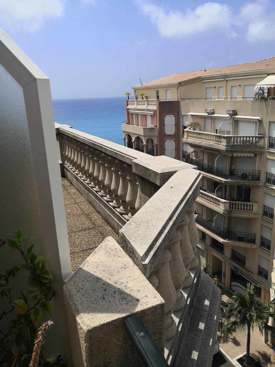 Hel ferielejlighed, Ferielejlighed for 4 personer med balkon in Menton, Nice og omegn