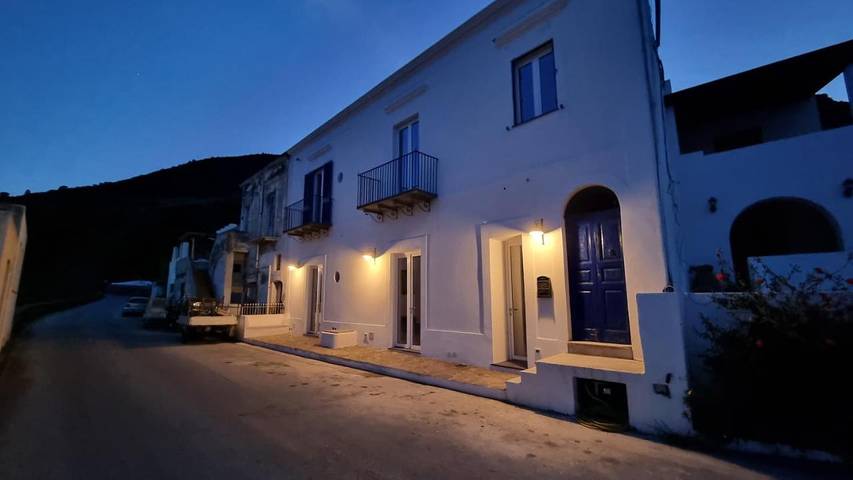 Maison d’hôte pour 2 personnes, animaux acceptés à Santa Marina Salina - 2