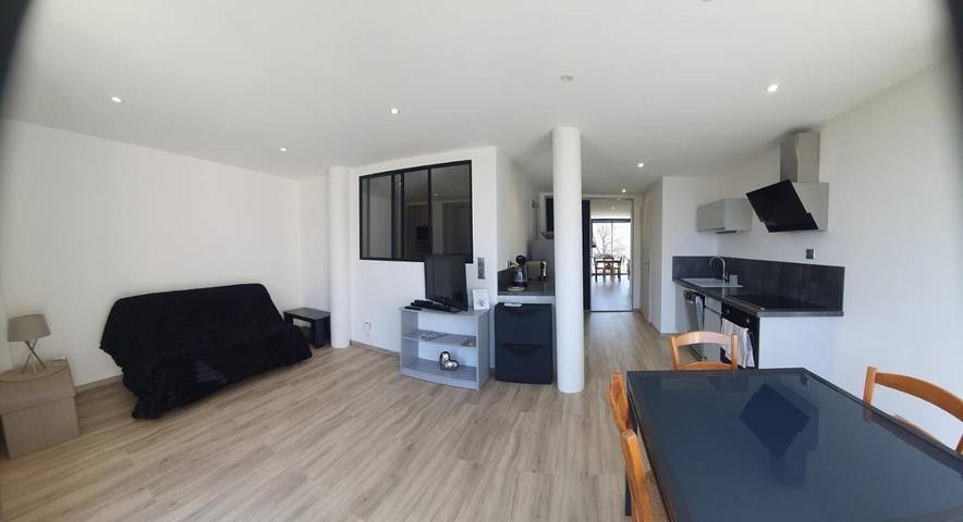 Gîte pour 4 personnes, avec Terrasse et Vue à Mercury - 3