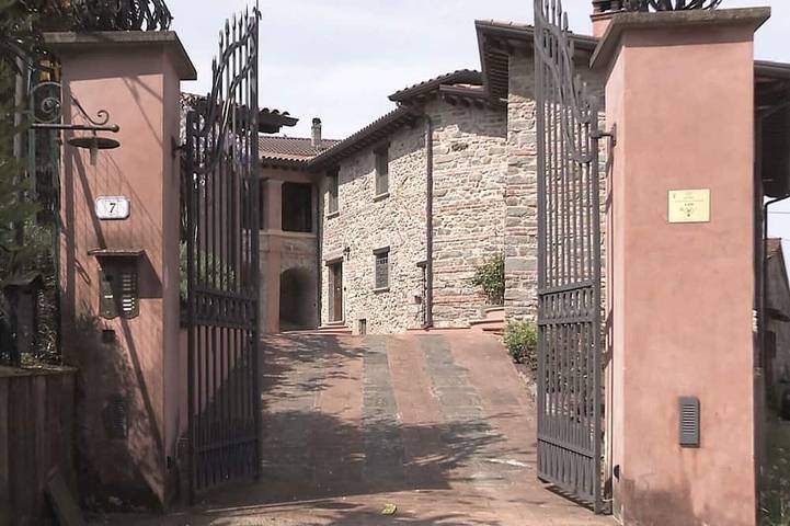 Appartamento per 2 persone, con giardino e piscina in Fivizzano