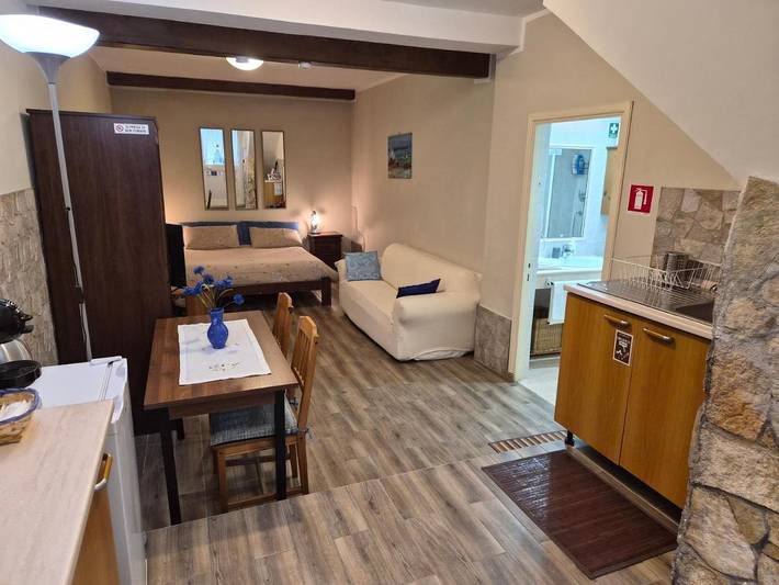 Gîte pour 5 personnes, avec jardin à Fonte Nuova - 2