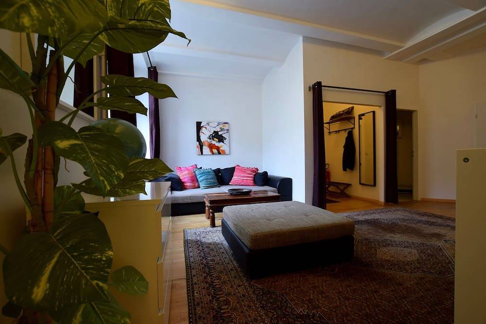 Ganze Wohnung, Fewo im Herzen Kreuzberg,Loft,Kunst,Kneipen,Bars,Nachtleben,Wifi,bis 4 Personen in Kreuzberg Berlin, Berlin