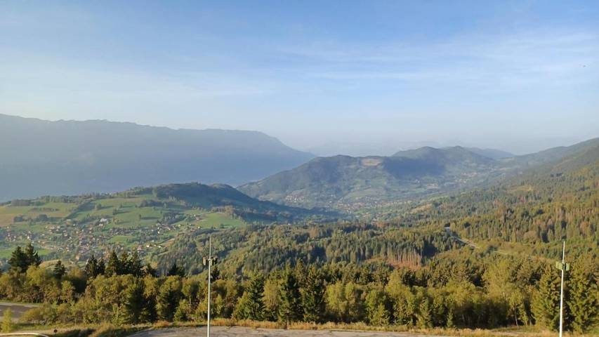 Gîte pour 3 personnes, avec vue dans Office De Tourisme Des Sept Laux
