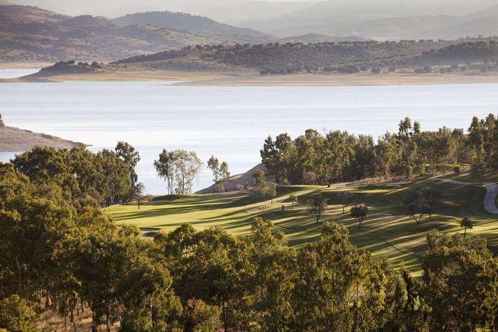 Hotel voor 2 personen, with uitzicht and tuin as well as zwembad in Extremadura