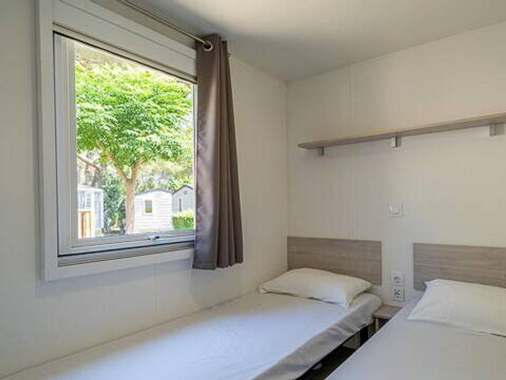 Camping pour 4 personnes, avec bassin pour enfant dans les Bouches-du-Rhône - 3