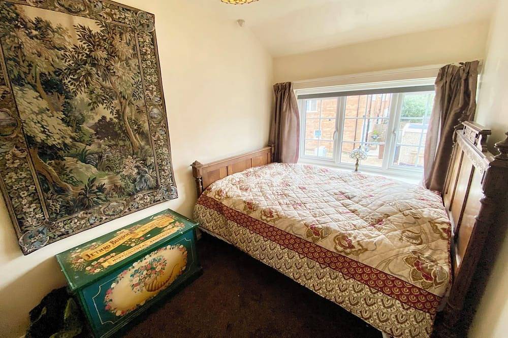 Butterfly Cottage: 200 year old Georgian home with period furniture in Solihull, Région de Birmingham