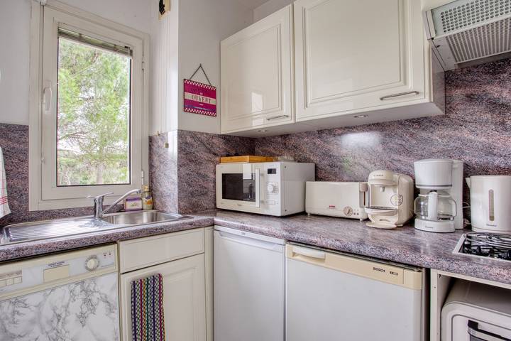 Gîte pour 3 personnes, avec terrasse et piscine à Saint-Raphaël - 3