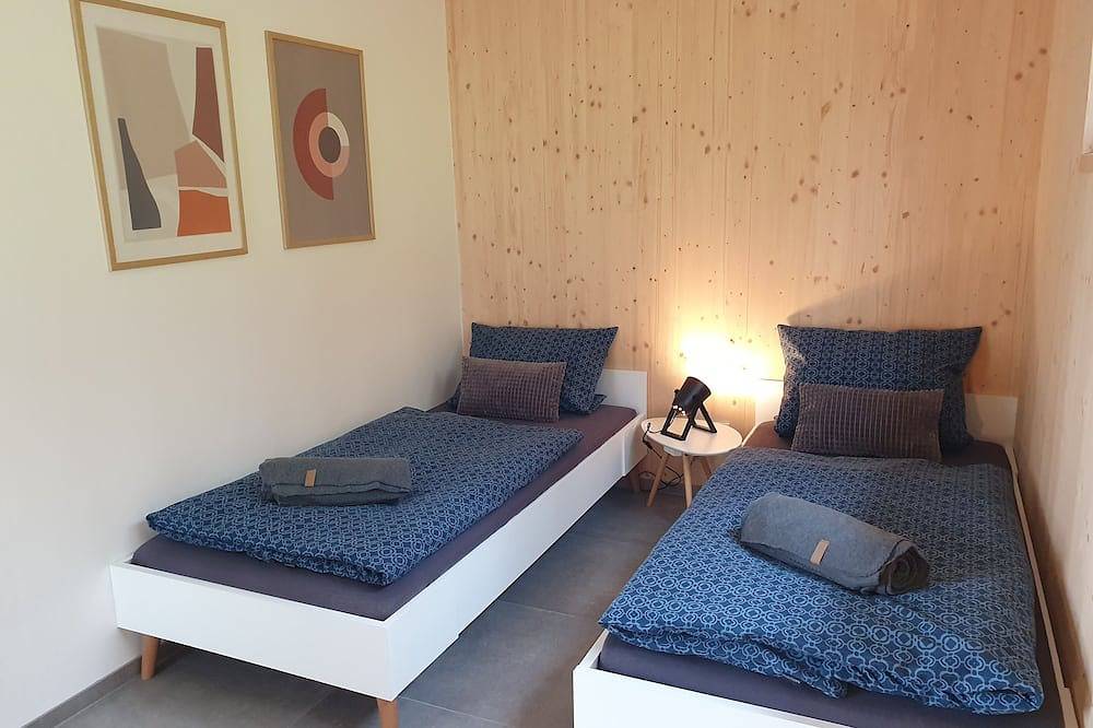 5* Odenwald-Lodge mit Infrarot-Sauna und E-Ladestation \"Haus Purpur\" in Reichelsheim, Odenwaldkreis