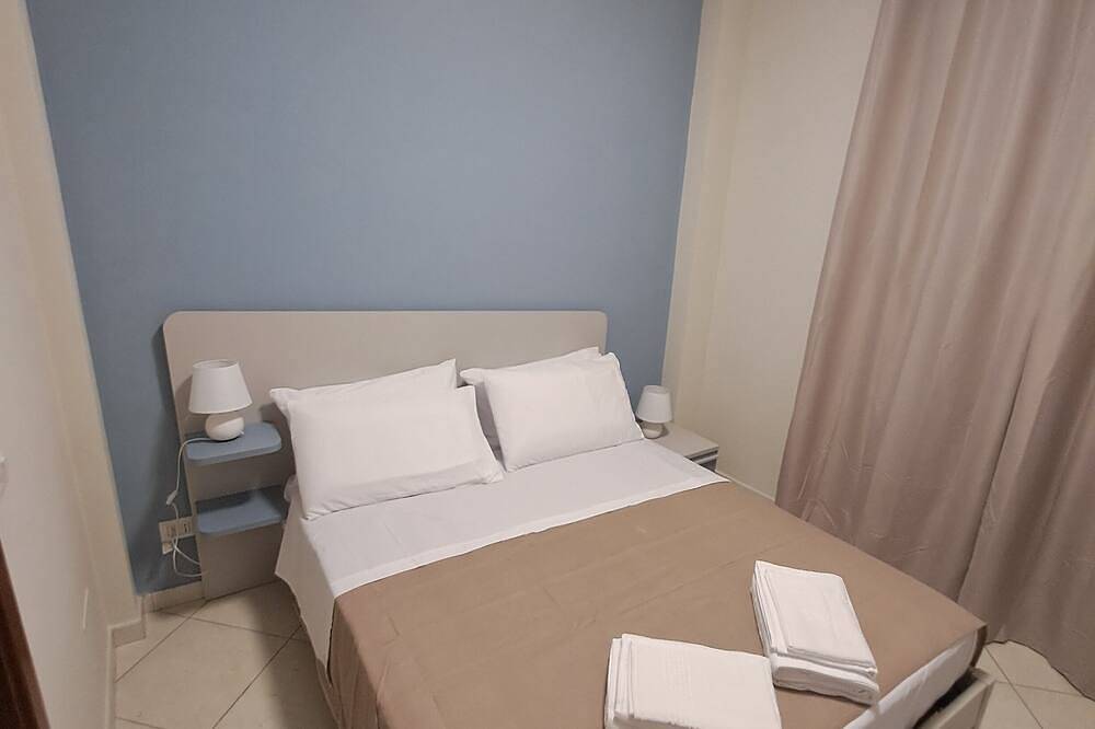 Rents Rooms Gold Cozy Facilities In The Center Of Barletta in Barletta, Via Francigena