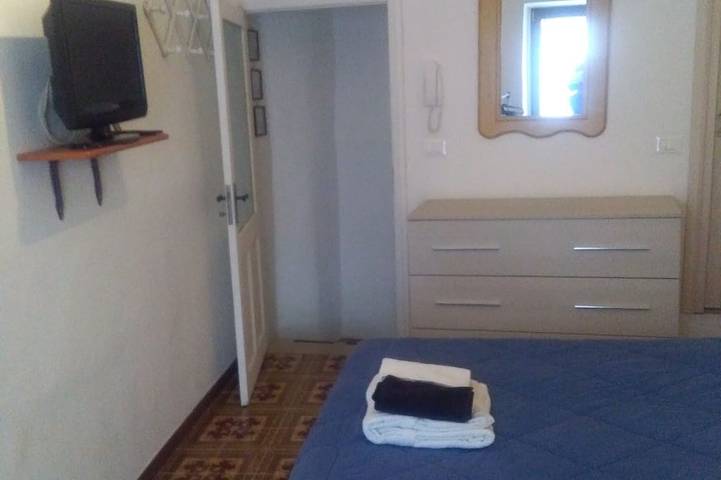 Location de vacances pour 3 personnes, avec sauna ainsi que piscine et balcon à Pratola Peligna - 3
