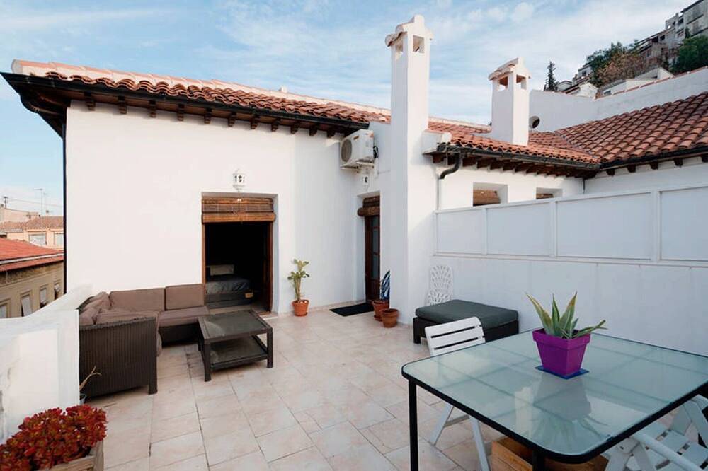 Entire apartment, Fantástico Loft Ático Con Fantástica Terraza Privada Situado Centro Más Servicio in Centro-Sagrario, Granada