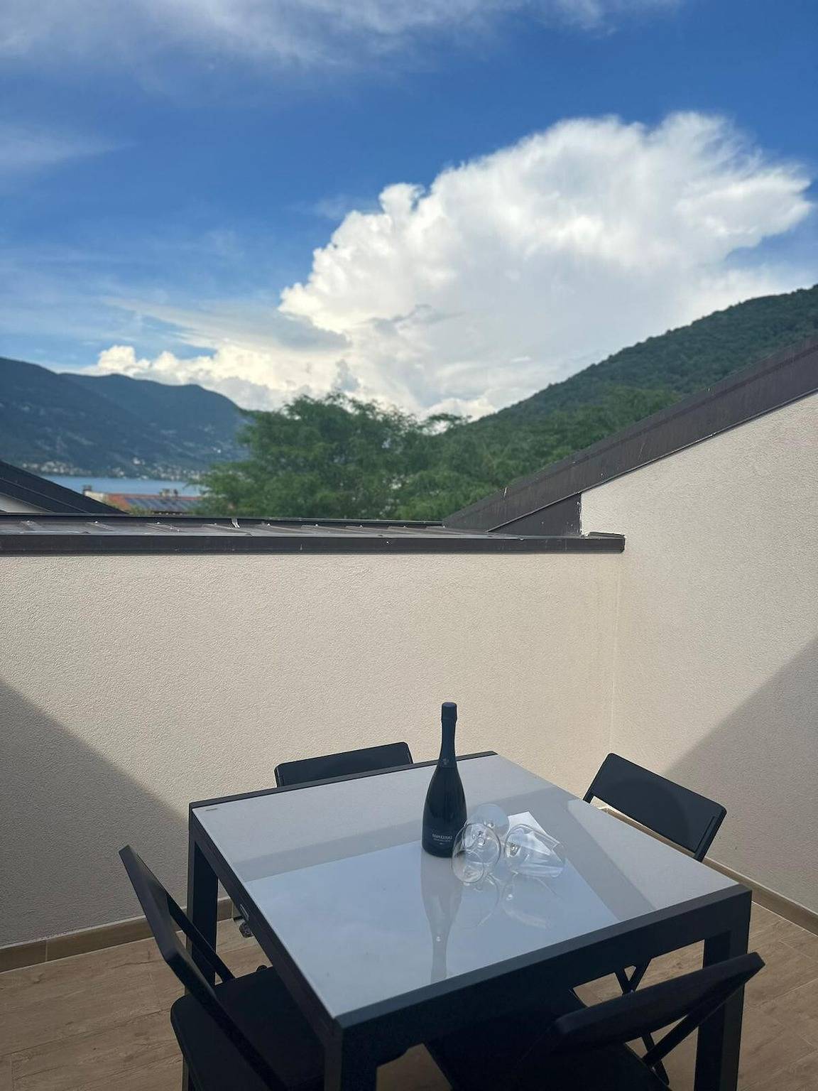 Vakantiehuis 'La Dolce Vita - Iseomeer' met uitzicht op het meer, Wi-Fi en airconditioning in Paratico, Iseomeer