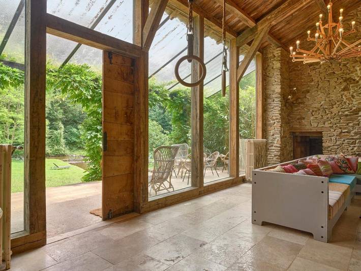 Location de vacances pour 8 personnes, avec jardin ainsi que vue et terrasse à Chalais (Aquitaine) - 4