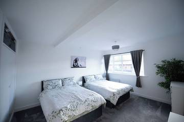 Apartment for 8 People in Stockport, Greater Manchester, Photo 1
