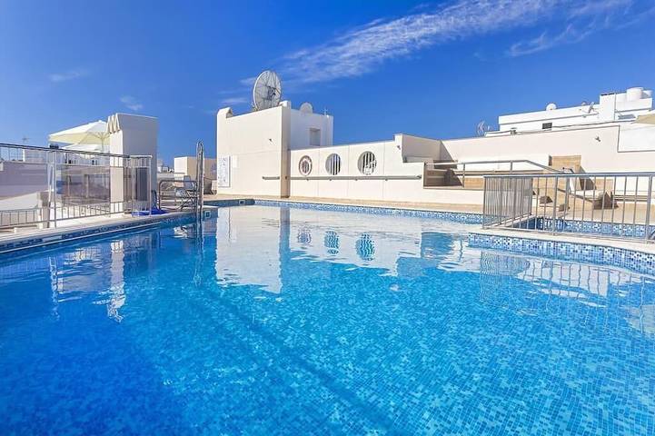 Casa vacanza per 4 persone, con balcone e piscina - 1