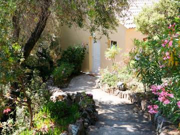 Gîte pour 2 personnes, avec terrasse ainsi que vue et jardin, animaux acceptés à Partinello