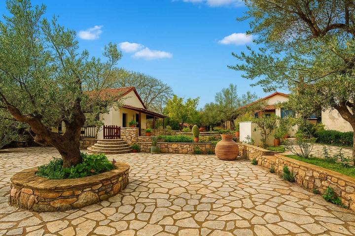 Location de vacances pour 8 personnes, avec jardin, animaux acceptés à Messine