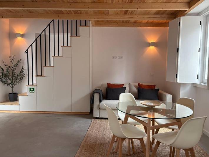 Gîte pour 4 personnes, avec Terrasse et Jardin dans Montemor-o-Novo