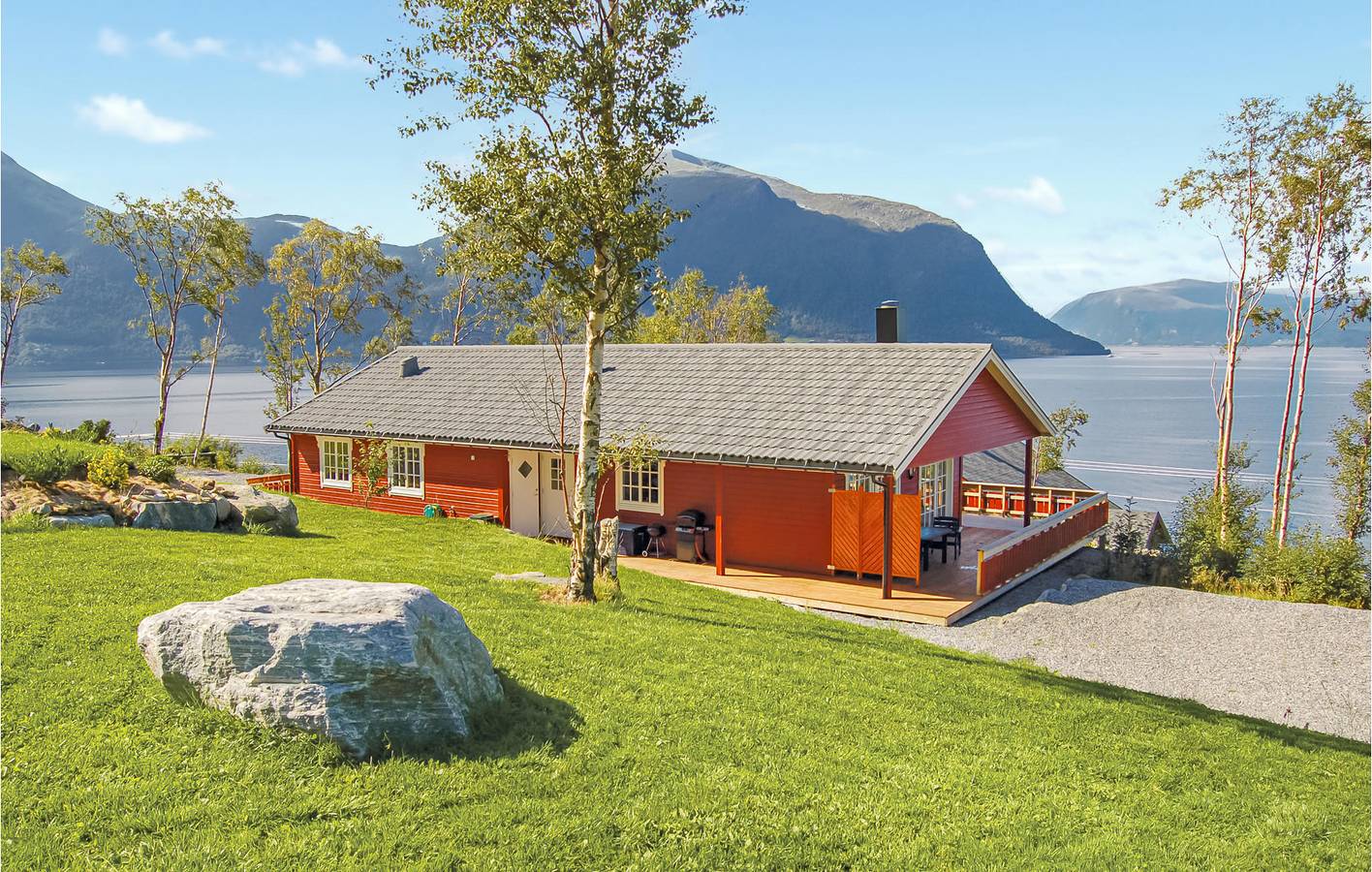 Vakantiehuis voor 8 personen met terras in Sykkylven